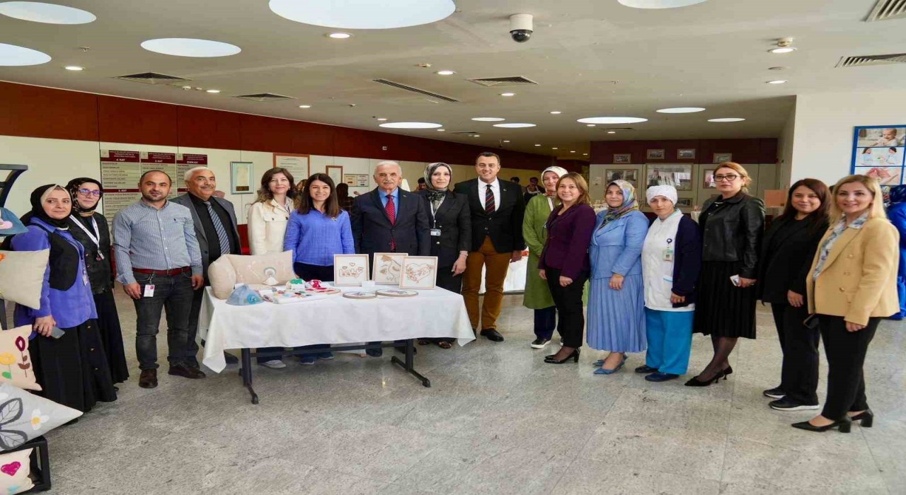 Akademi Ümraniyeden hastane personeli için el sanatları atölyeleri