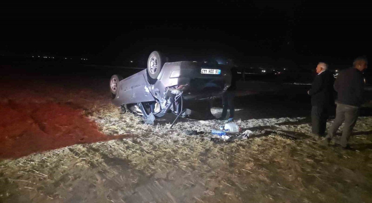 Aksarayda otomobil takla attı: 2 yaralı