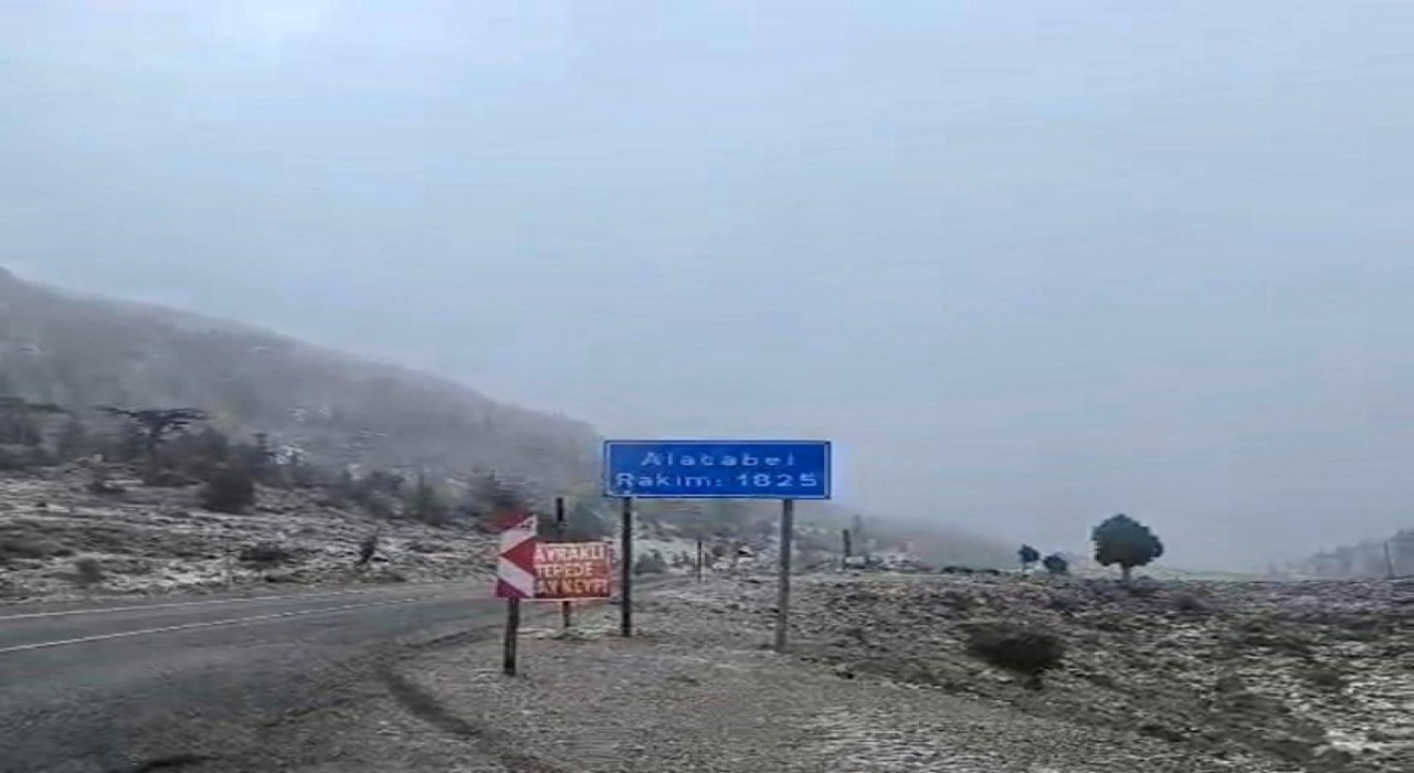 Alacabele yılın ilk karı yağdı