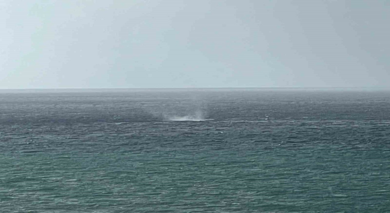Alanya açıklarında oluşan hortum korkuttu