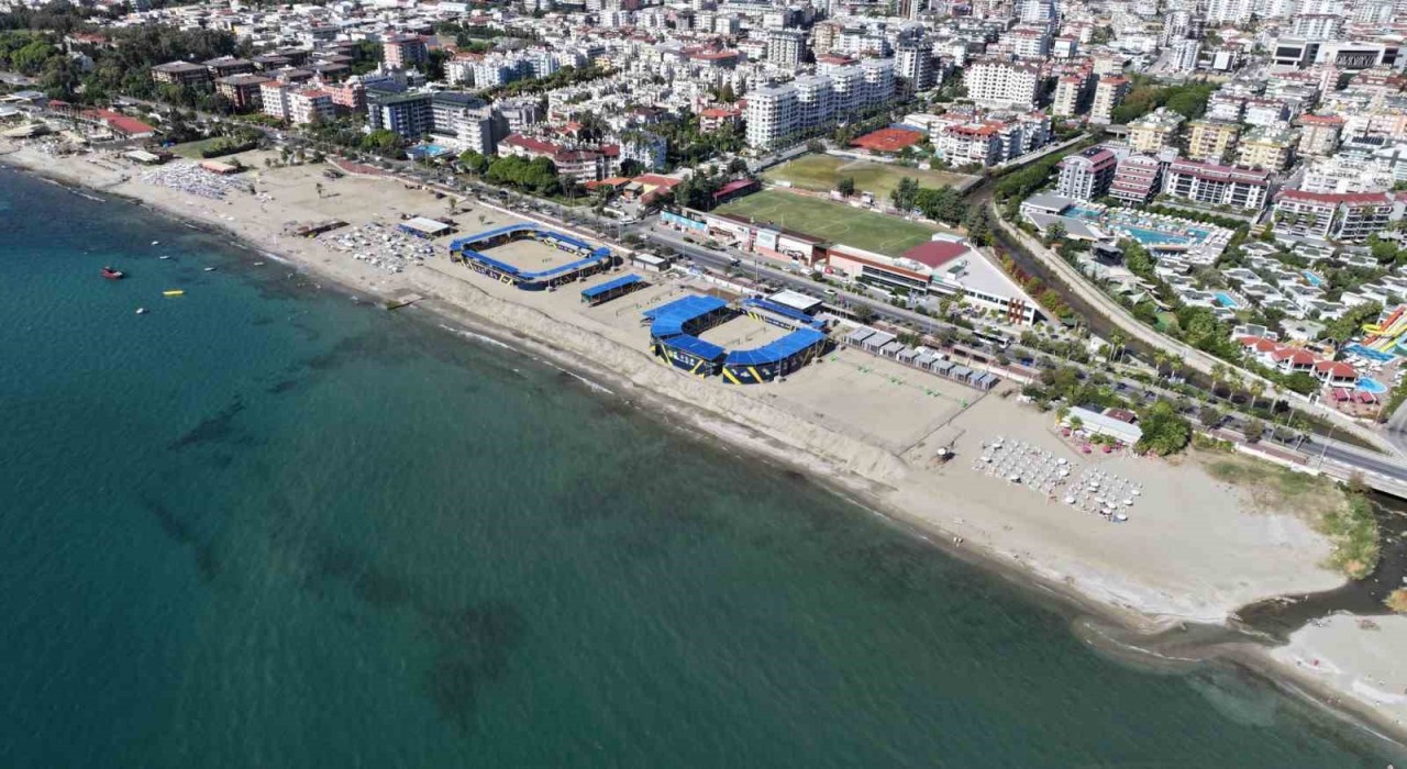 Alanya Belediyesinden ücretsiz plaj voleybolu etkinliği ve halk turnuvası