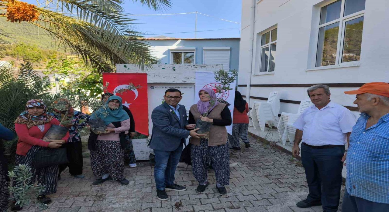 Alanyada Dünya Kadın Çiftçiler Günü kutlandı