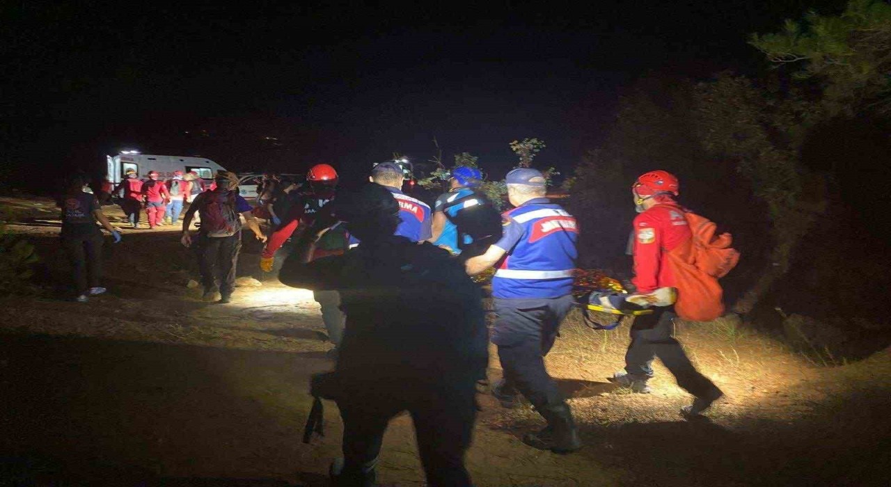 Alanyada mağarada mahsur kalan 2 çocuk kurtarıldı