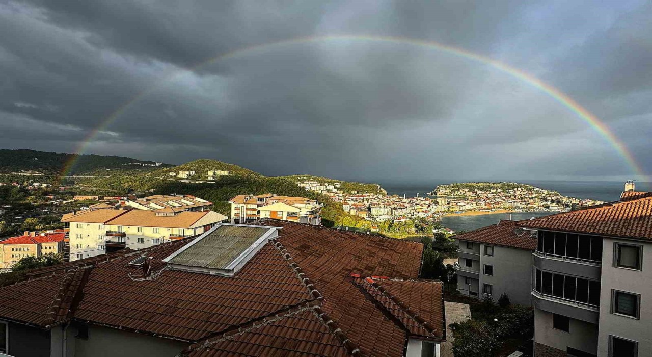 Amasrada yağmur sonrası gökkuşağı oluştu