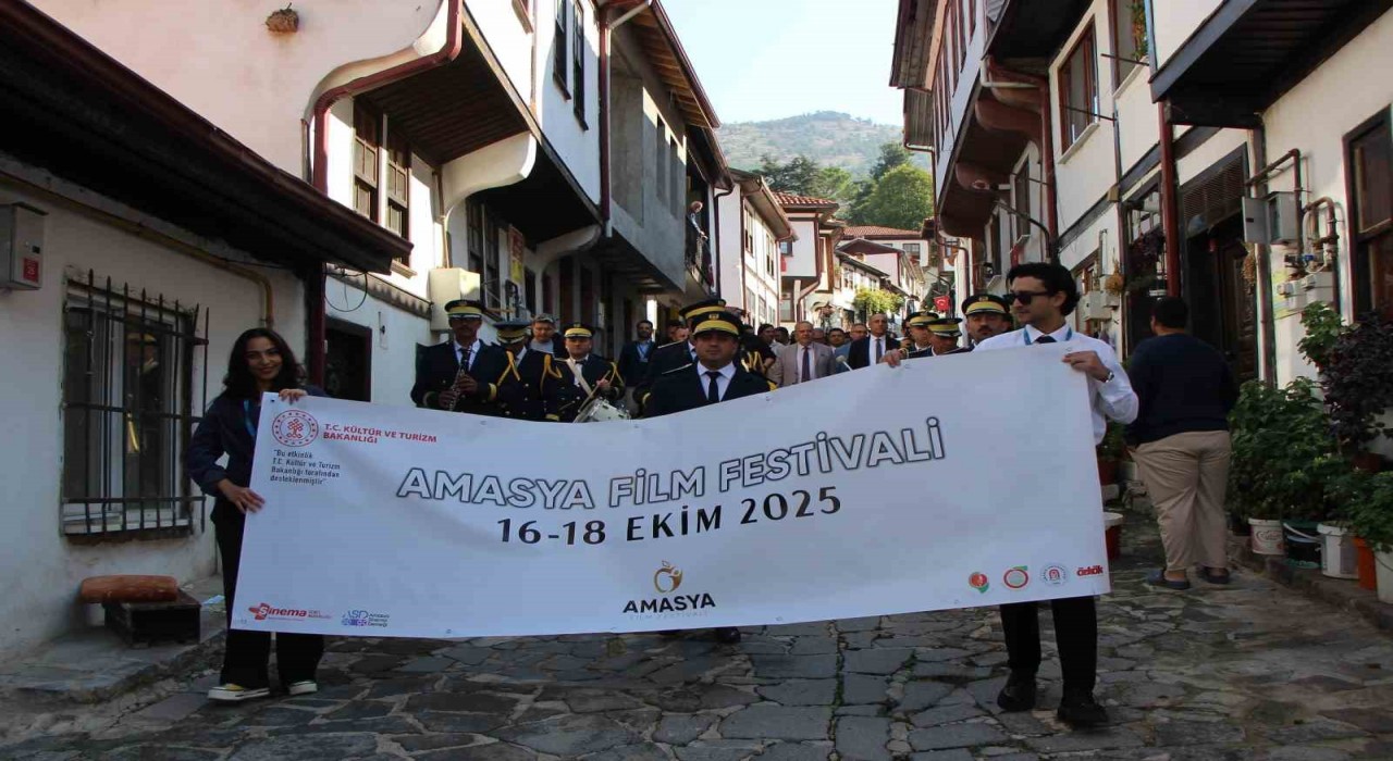 Amasya Film Festivali Yeşilçam şarkılarıyla başladı