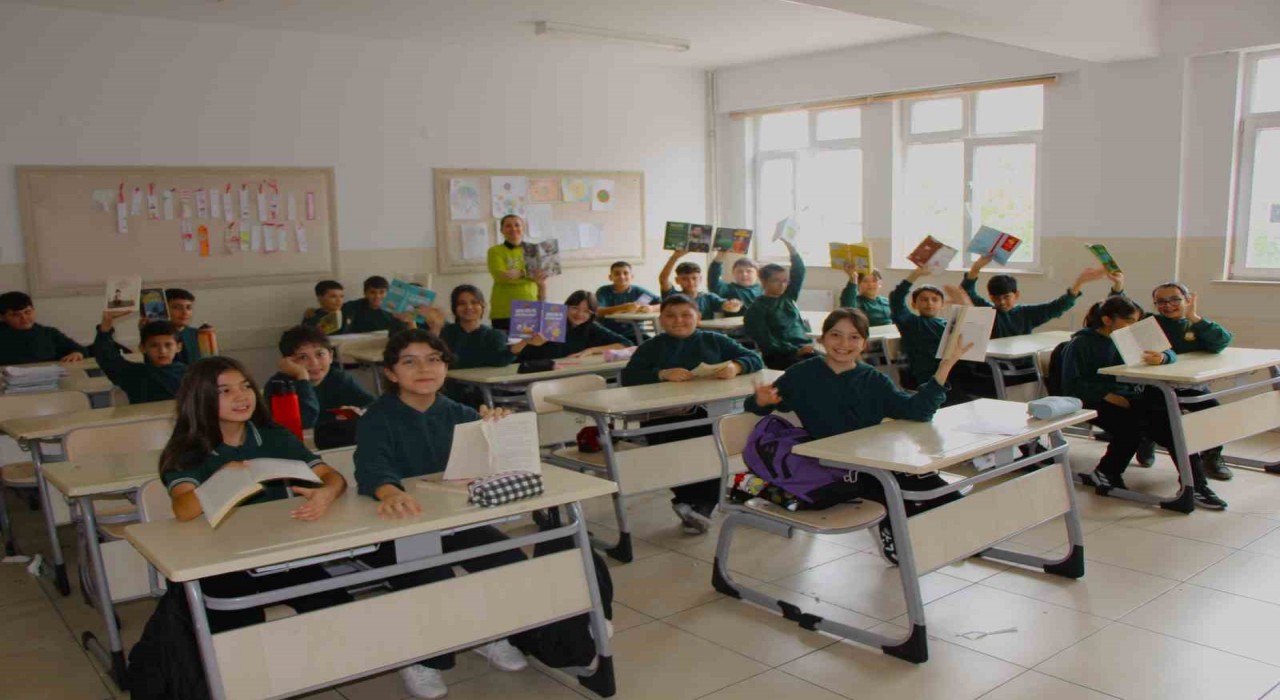 Amasyada 53 binden fazla öğrenci için eş zamanlı kitap saati