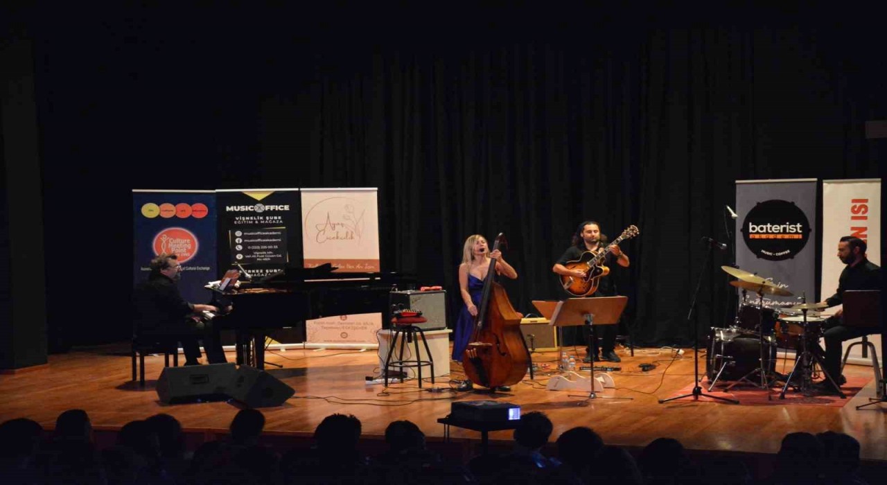 Anadolu Üniversitesinde Esra Kayıkçı Kuartet dinleyicilerle buluştu