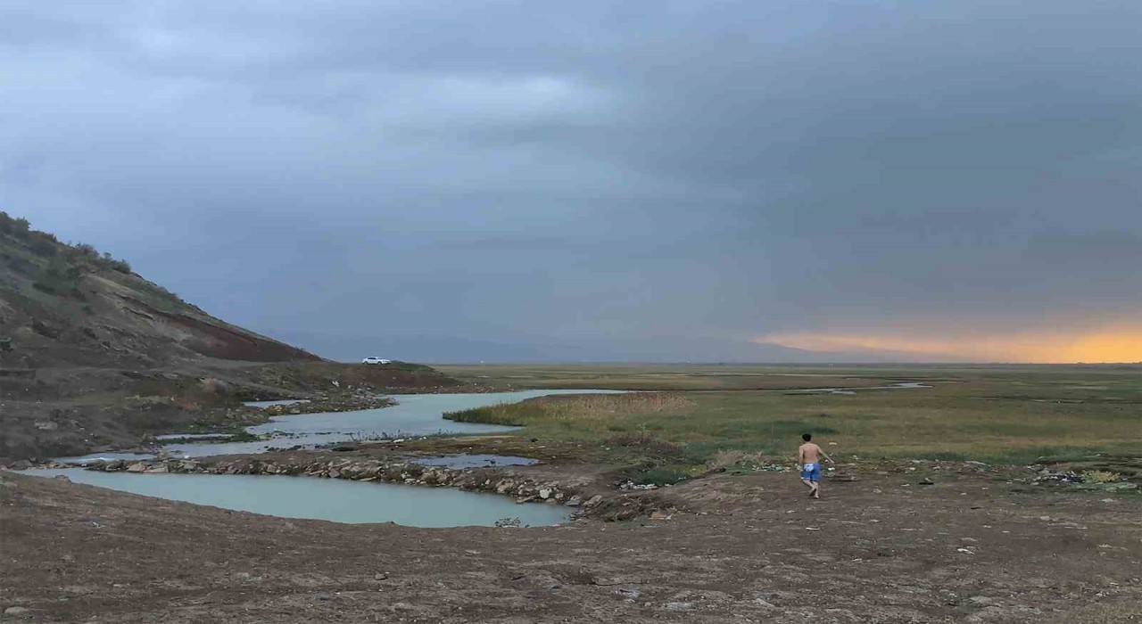Aniden bastıran sağanak kaplıca keyfini böldü