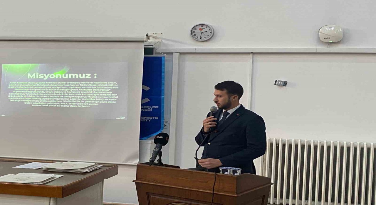 Ankara Üniversitesinde Kimya öğrencilerine ‘Beyaz Önlük Töreni