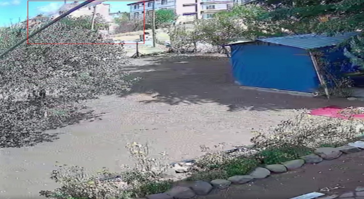 Ankarada 3 katlı binadaki göçük anı kamerada