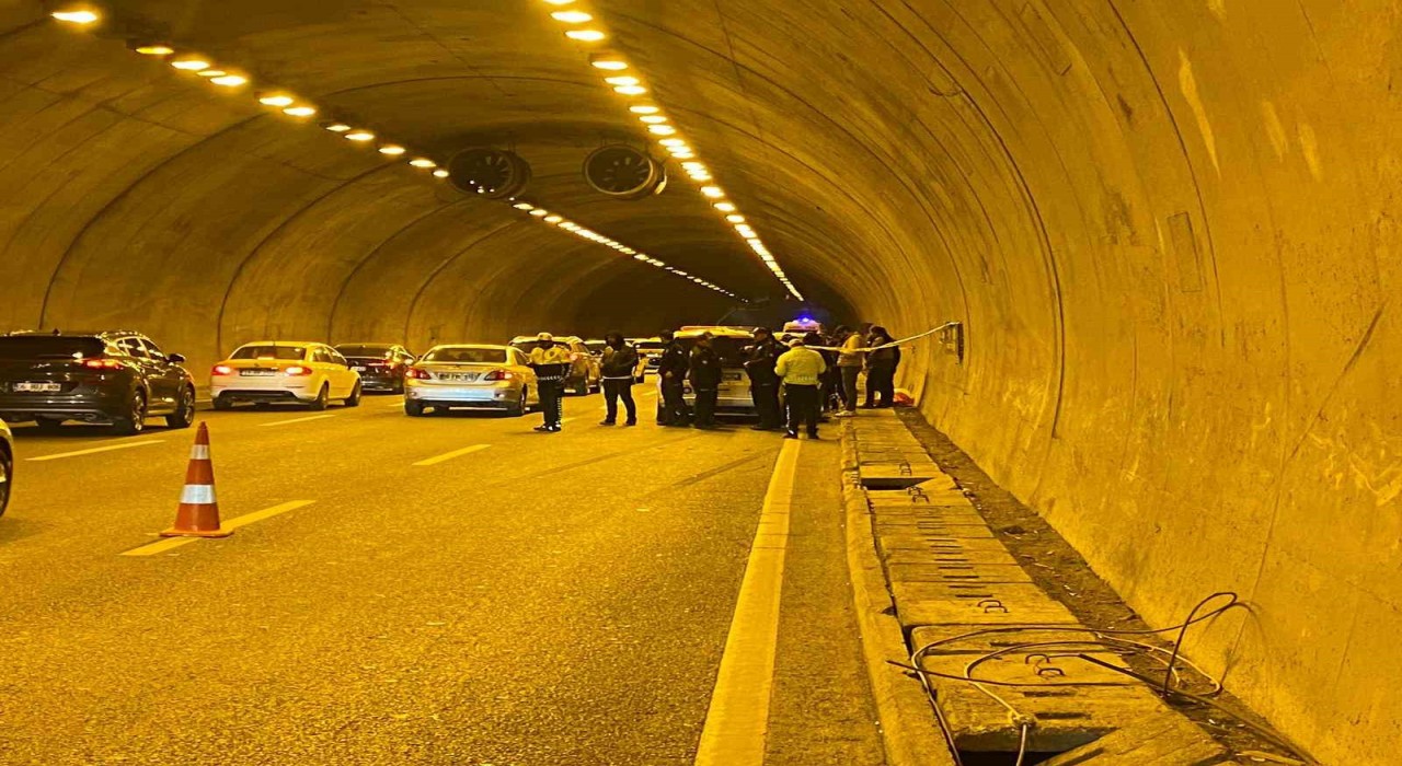 Ankarada otomobilin içerisinde silahlı kavga: 1 ölü, 1 yaralı