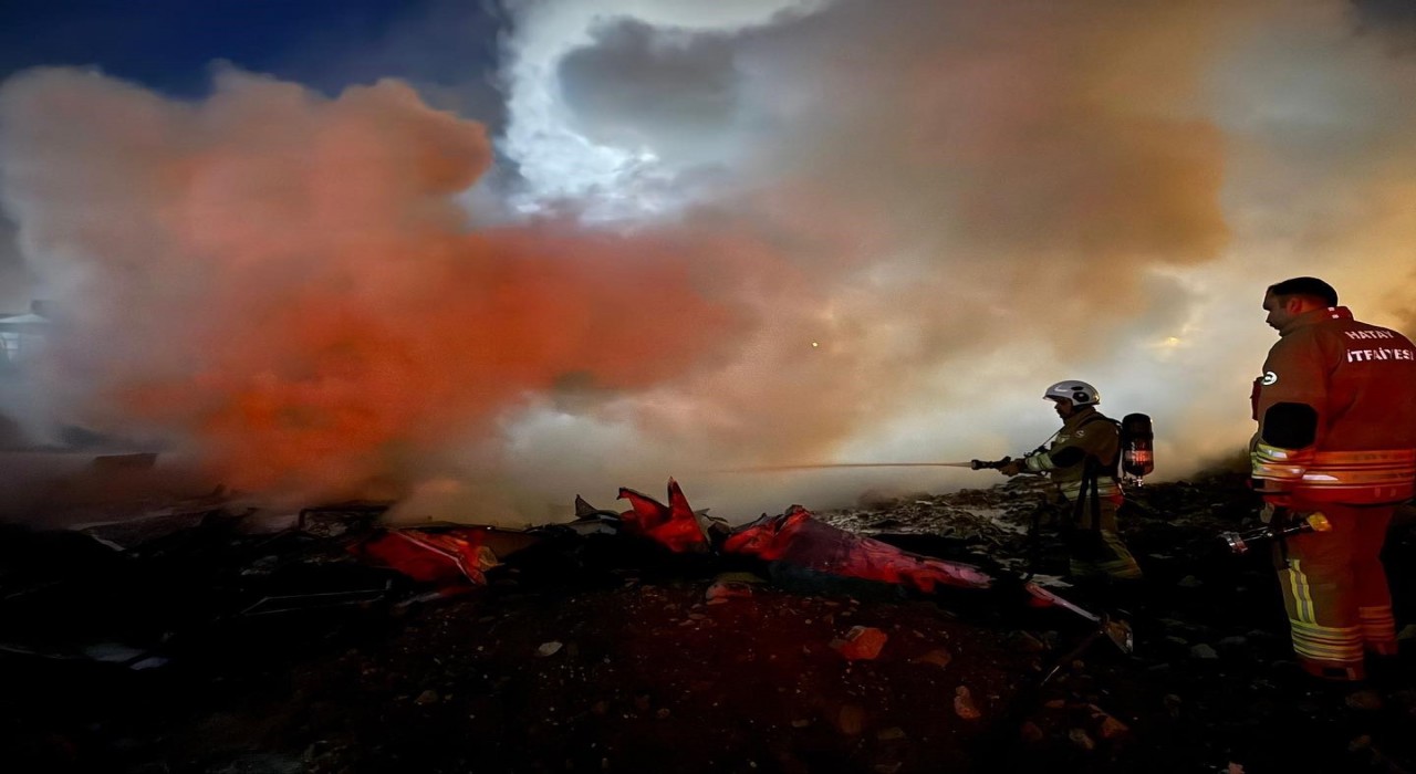 Antakyada hurdalık yangını