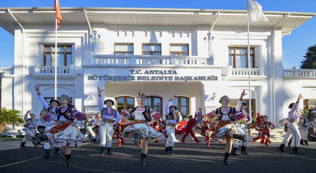Antalyada sanatın kalbi Kaleiçinde attı