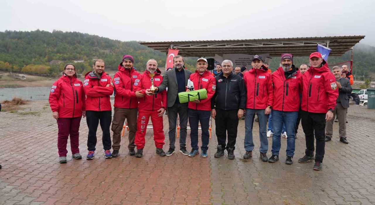 Arama kurtarma ekipleri  Ericek Adrenalin Parkta  yarıştı