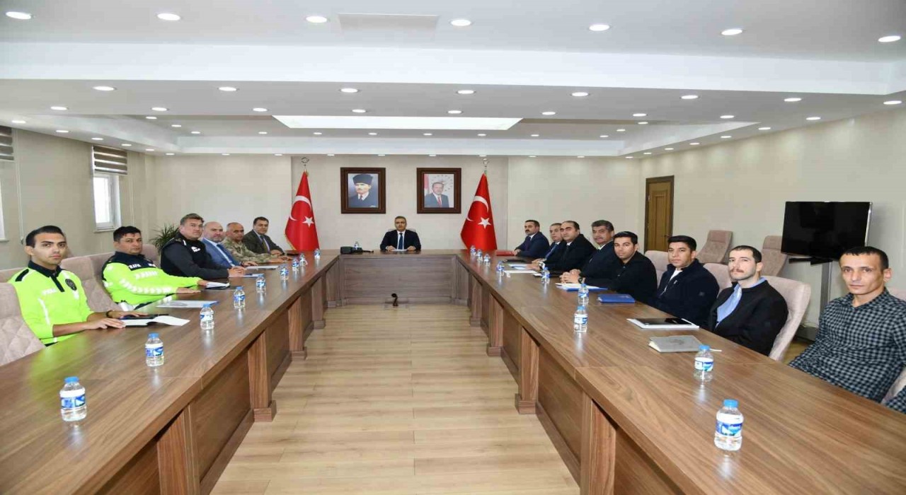 Ardahanda Karayolları Trafik Güvenliği Toplantısı gerçekleştirildi