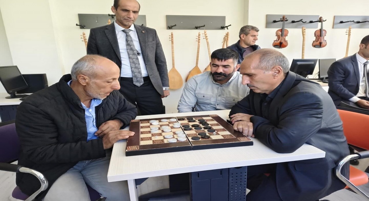 Arıcaktaki Dama Turnuvasında  yarı final heyecanı