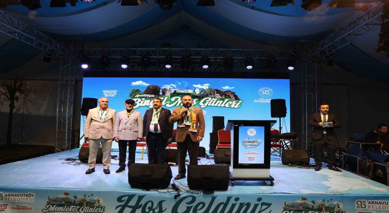 Arnavutköyde Bingöl-Muş Memleket Günleri renkli görüntülere sahne oldu