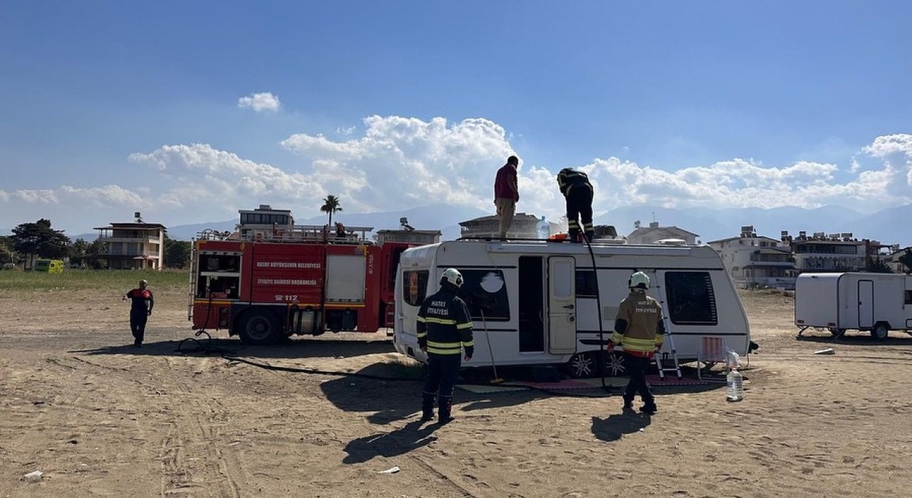 Arsuzda karavan yangını