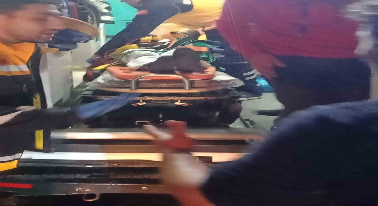 Aşkalede 2 ayrı trafik kazası; 5 yaralı