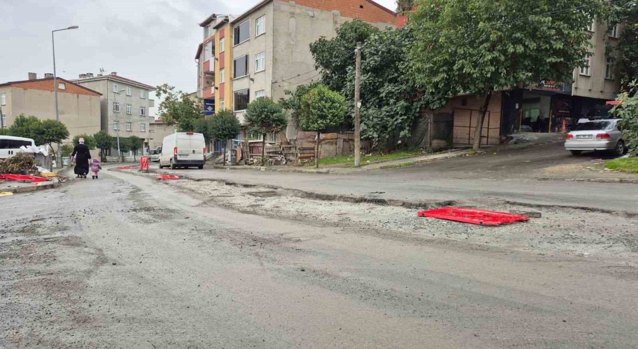 Avcılarda bir sürücü 7 yaşındaki çocuğa çarpıp kaçtı, o anlar kamerada