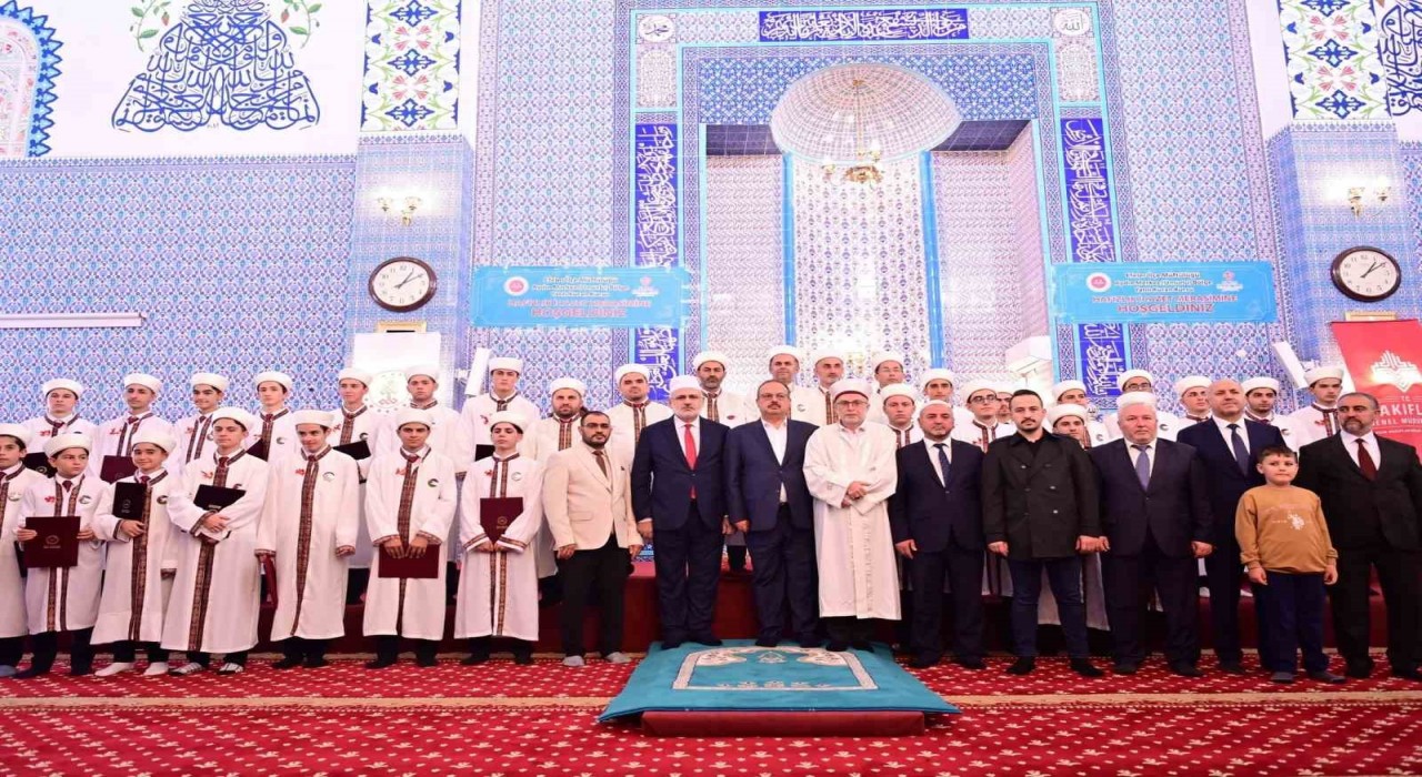 Aydında 26 gencin hafızlık gururu