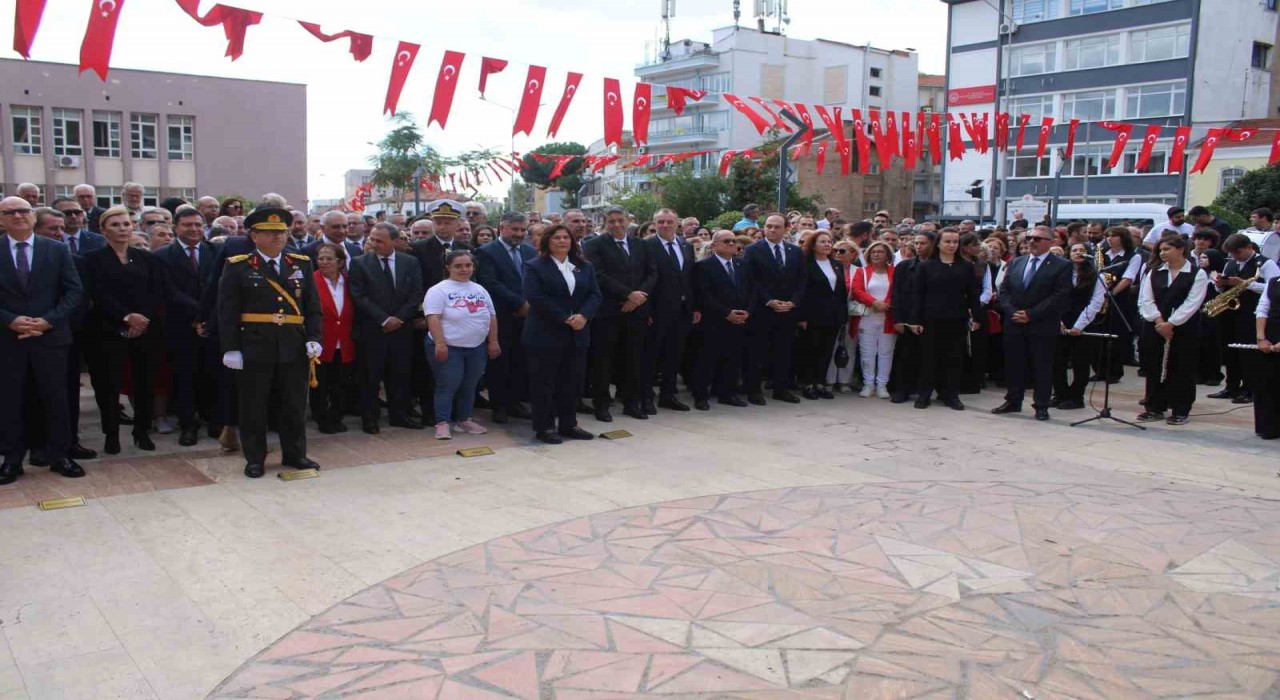 Aydında 29 Ekim kutlamaları çelenk sunma töreni başladı