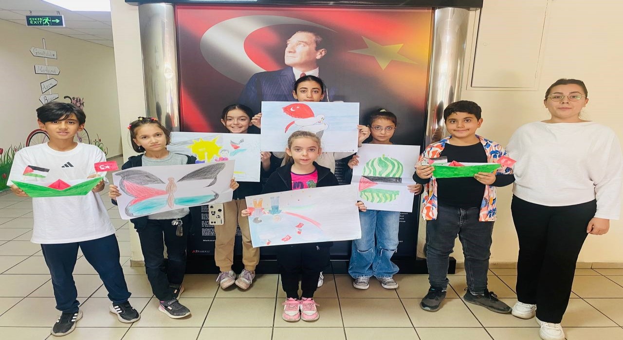 Aydında gençlerden Gazzede yaşananlara sanatla dikkat çekti