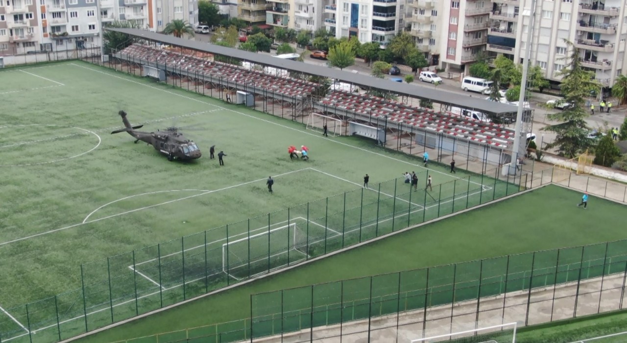 Aydında helikopterli kurtarma tatbikatı gerçeğini aratmadı: Tribün çökmesi senaryosunda zamanla yarıştılar