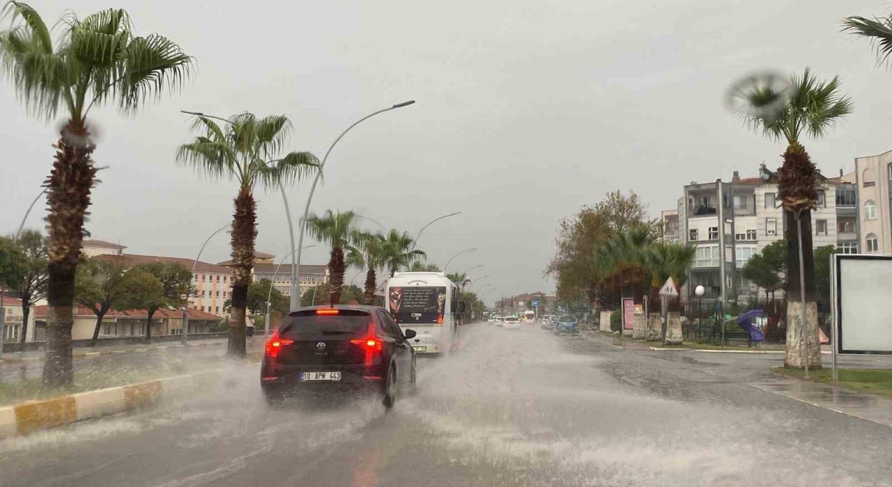 Ayvalıkta metrekareye 42 kg yağmur düştü