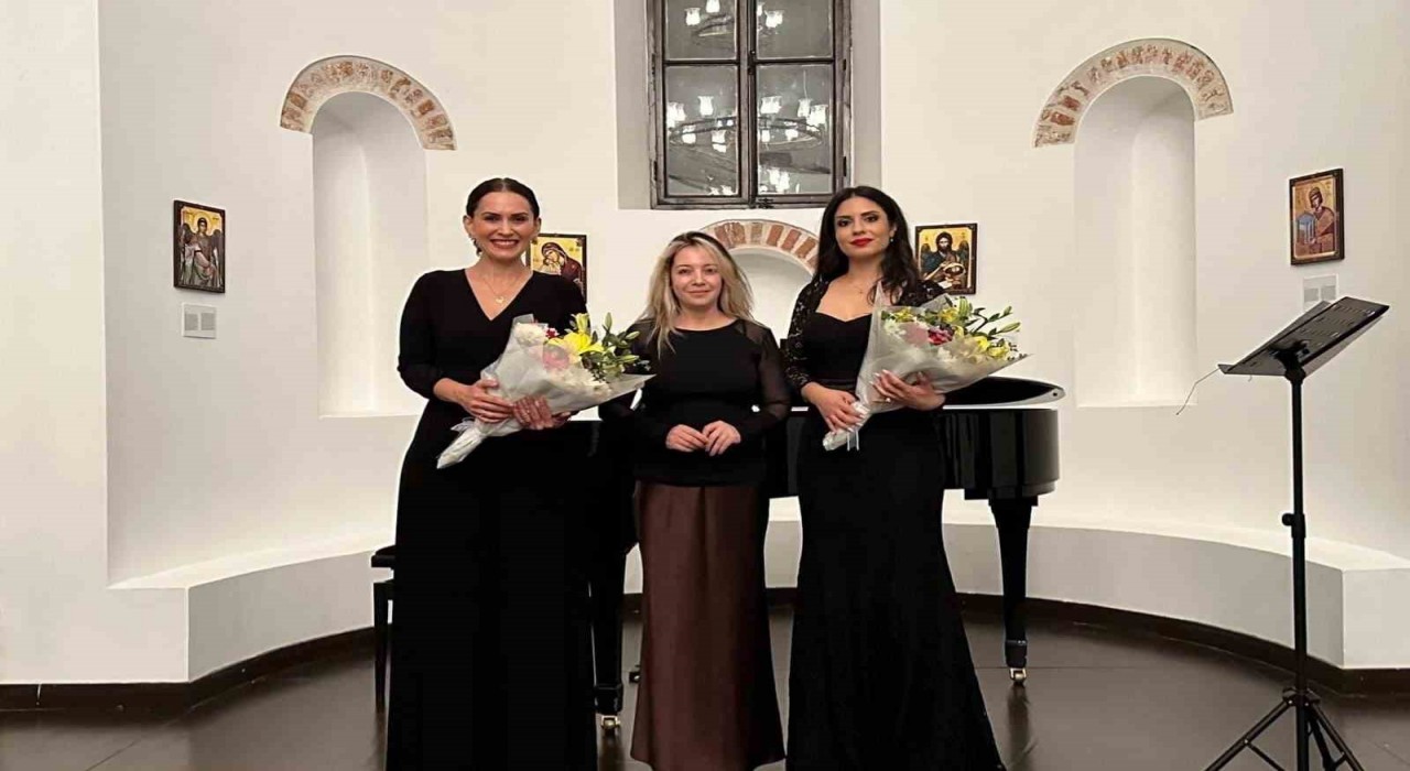 Aziz Panteleimon Kilisesinde Güz Resitali