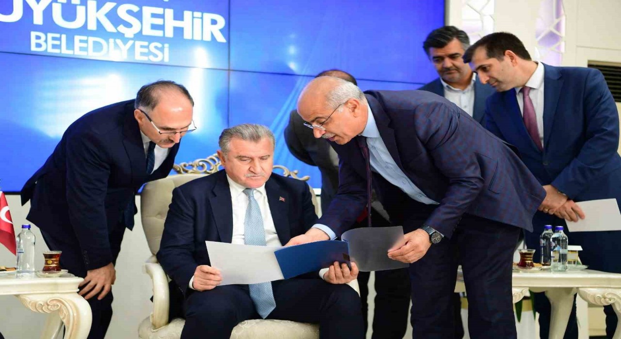 Bakan Bak: Güzel projeler kazandırıldıkça gençlerimiz faydalanacak, desteklerimiz 2026da da devam edecek