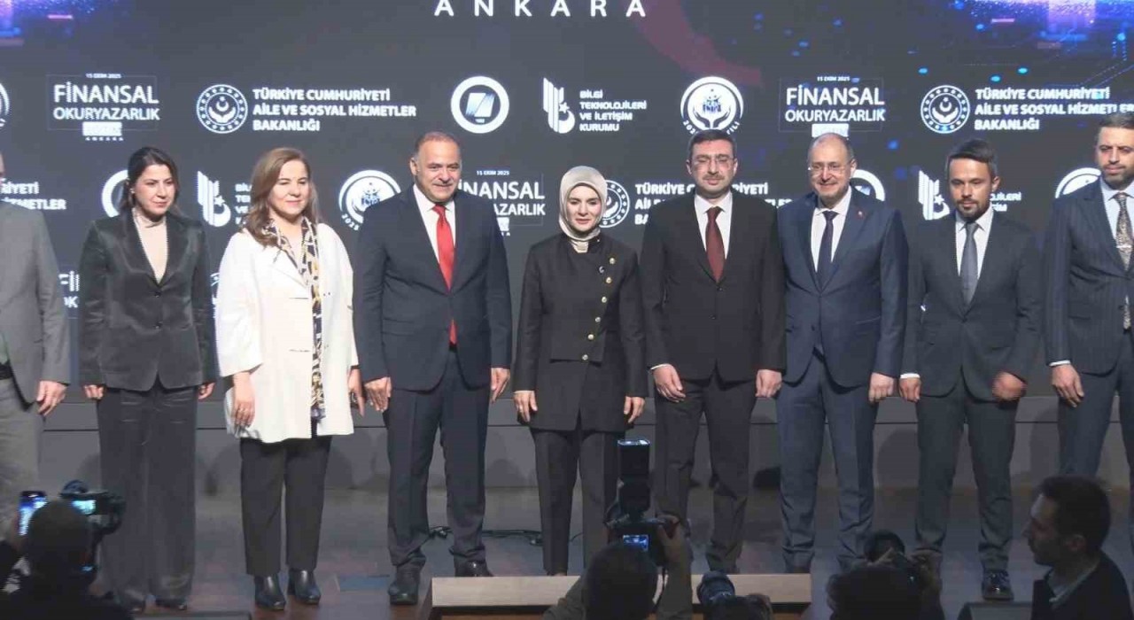 Bakan Göktaş: Finansal okuryazarlık eğitimleriyle kadınlara kendi yaşamına sahip çıkma potansiyelini gösteriyoruz