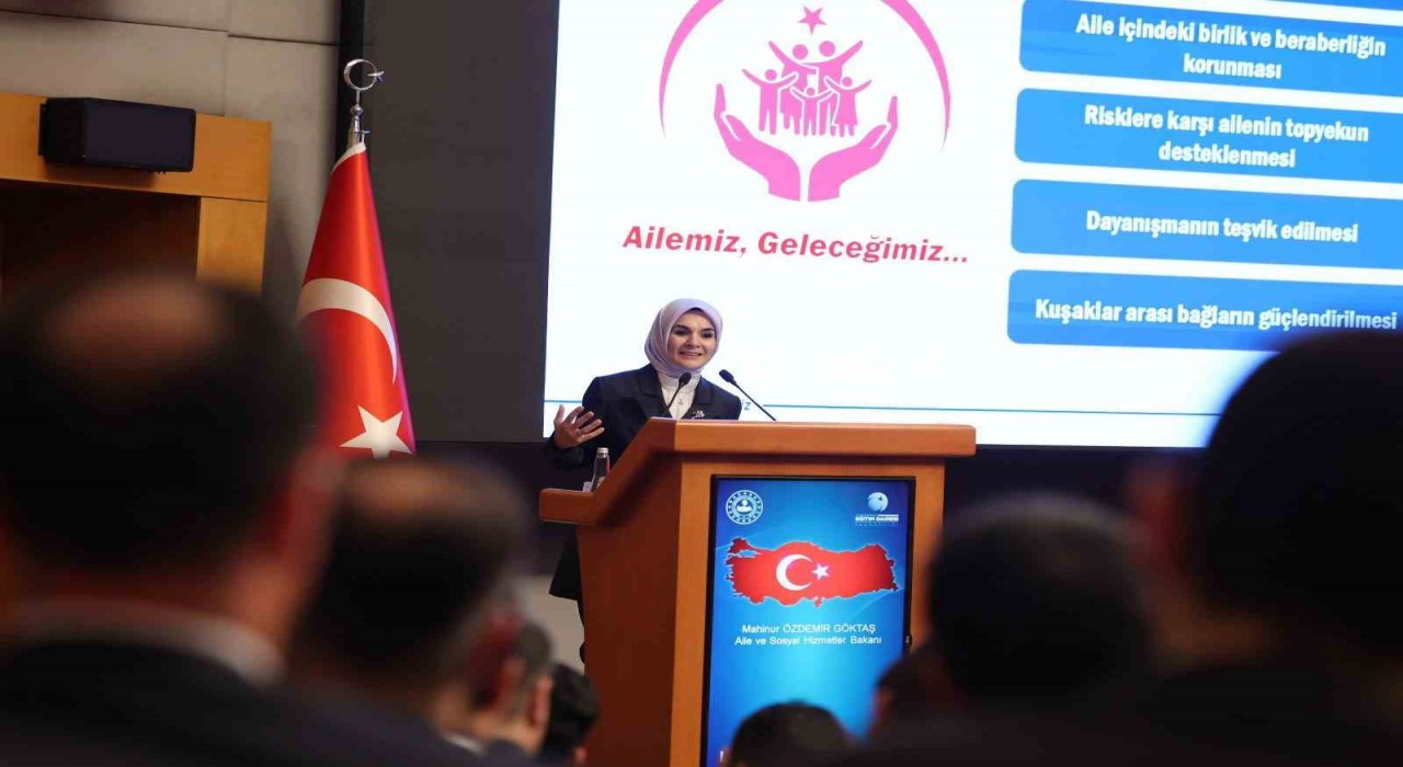 Bakan Göktaş: Kaymakamlarımız, sosyal hizmetlerimizin her kesime hızlı ve doğru şekilde ulaştırılmasında köprü görevi görüyor