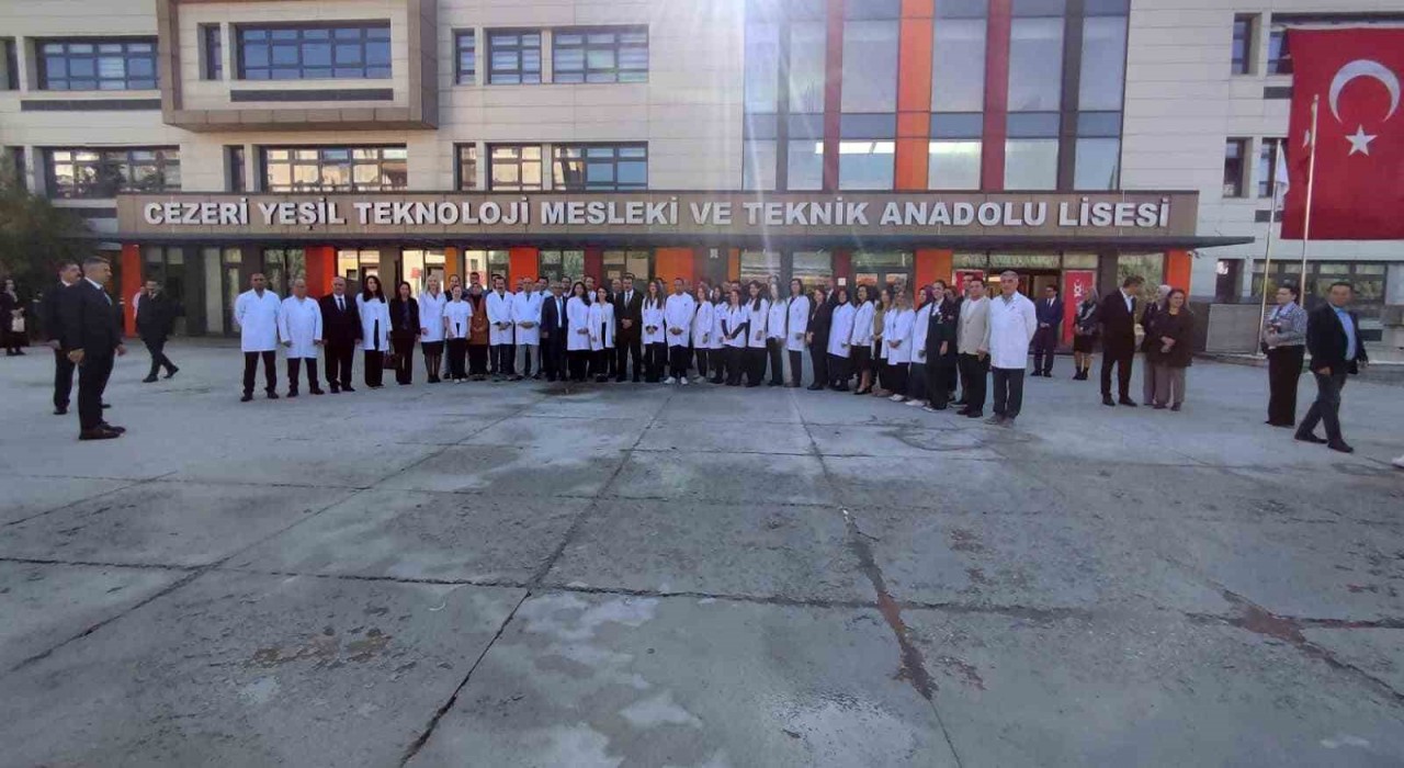 Bakan Tekin: Dünyadaki eğitim sektörüyle herkesin insan haklarına egemen olacağına inanıyorum