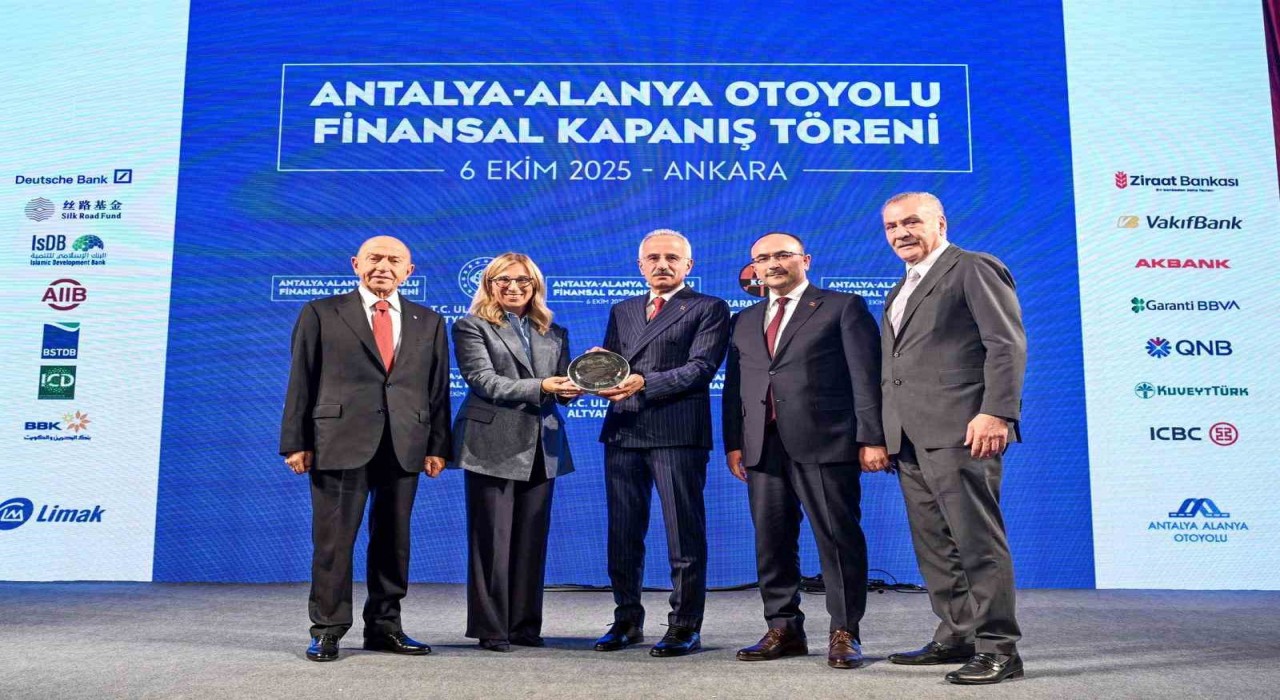 Bakan Uraloğlu: (Antalya-Alanya Otoyolu) Projemiz 17,7 milyar lira tasarruf sağlamış olacak