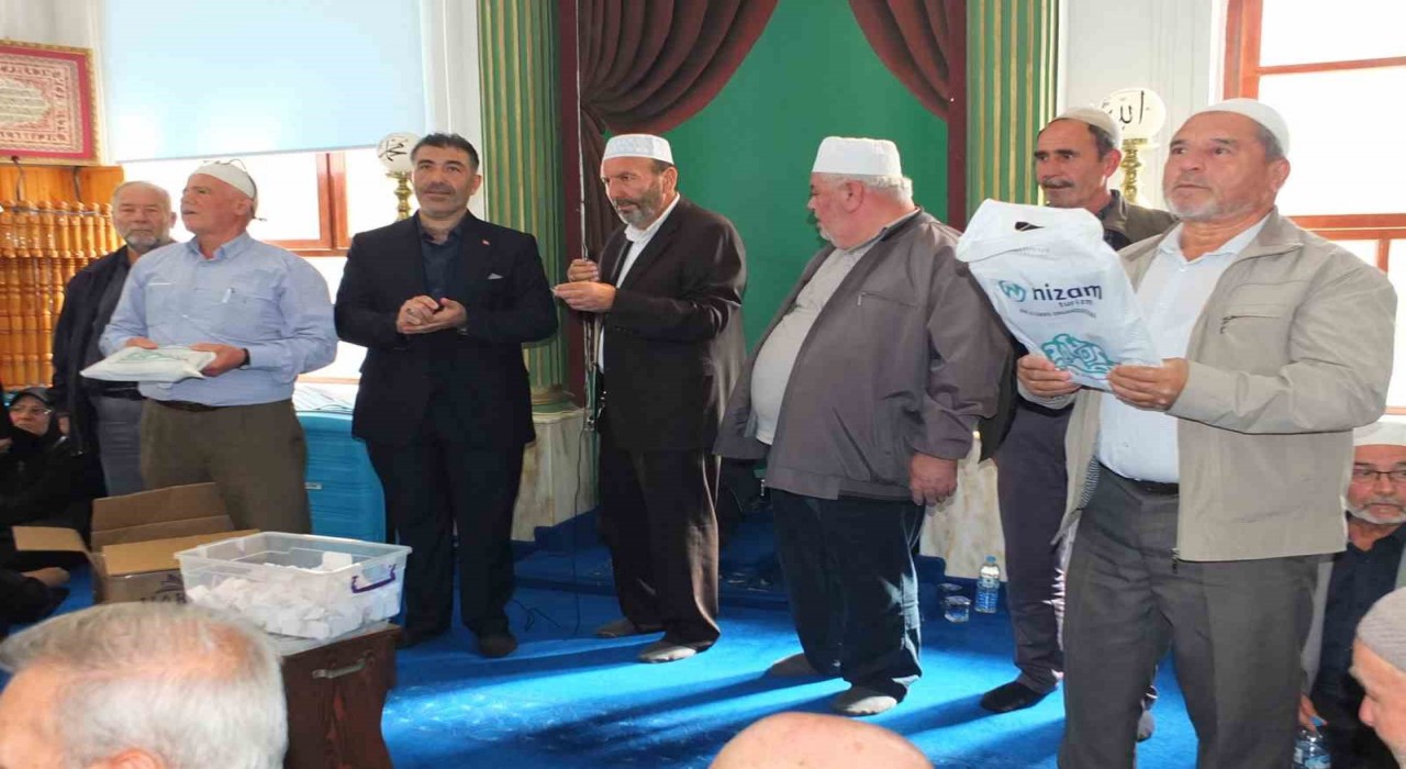 Balıkesir Burhaniyede Umre Hayrı yoğun ilgi gördü