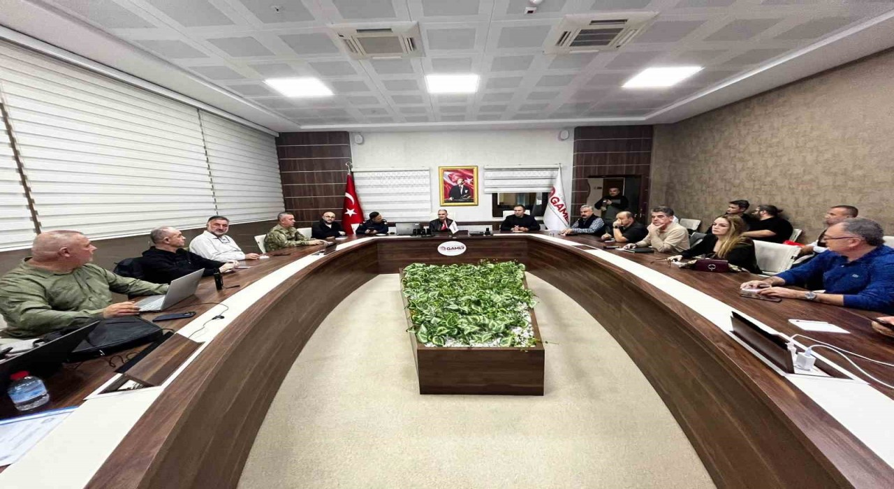 Balıkesir depremi sonrası Manisada kriz yönetimi devrede