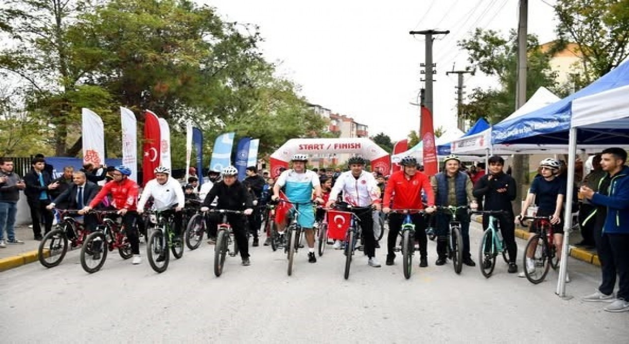 Balıkesirde Amatör Spor Haftası spor severleri bir araya getirdi