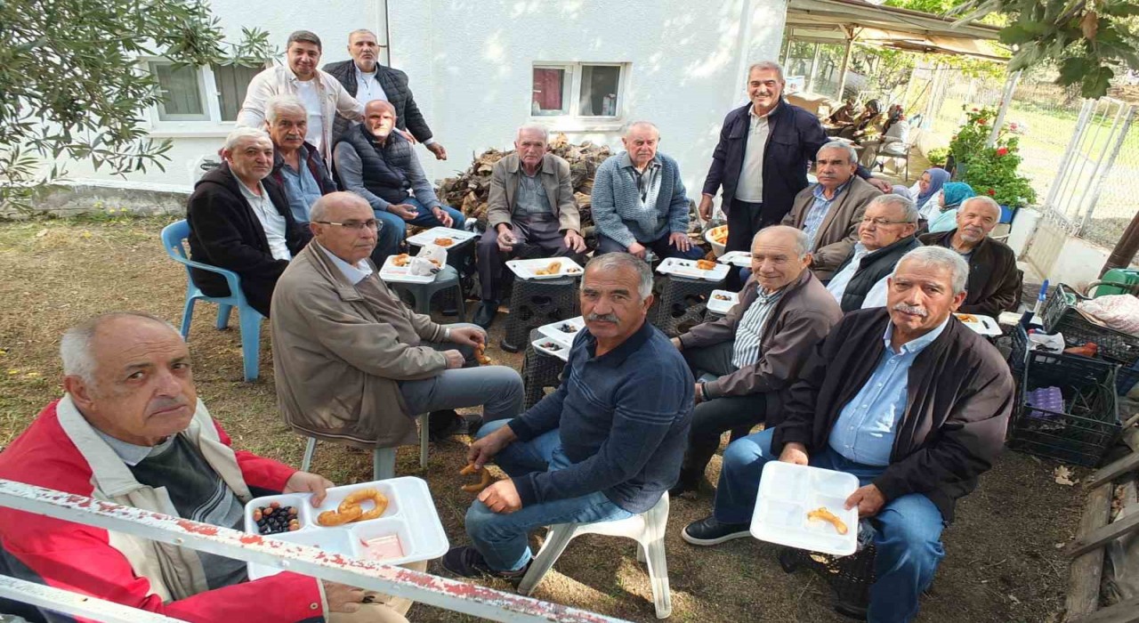 Balıkesirde asırlık lokma hayrı geleneği devam ediyor