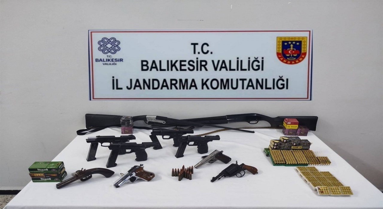 Balıkesirde kaçakçılık operasyonu: 18 şüpheli yakalandı