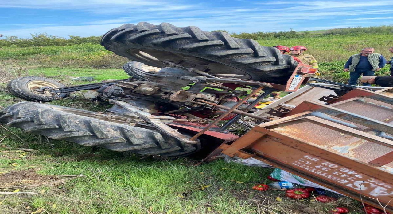 Balıkesirde traktör devrildi: 1 yaralı