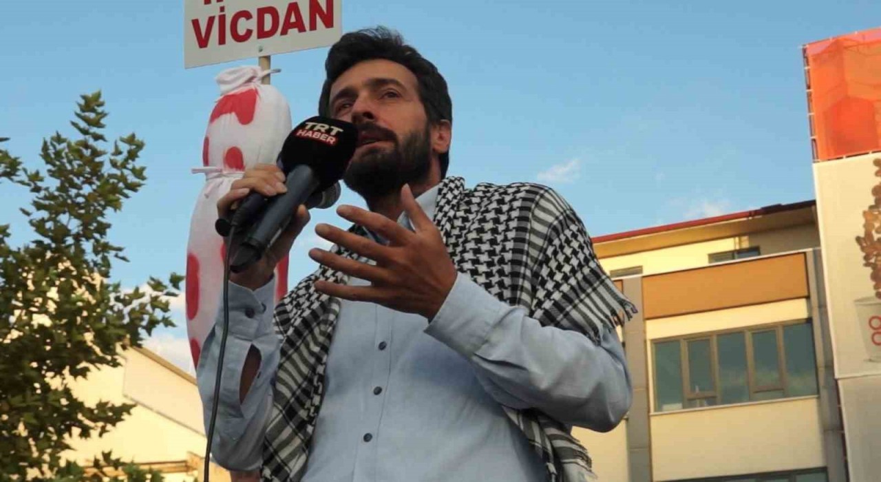 Balıkesirde yüzlerce kişi Filistine destek için yürüdü