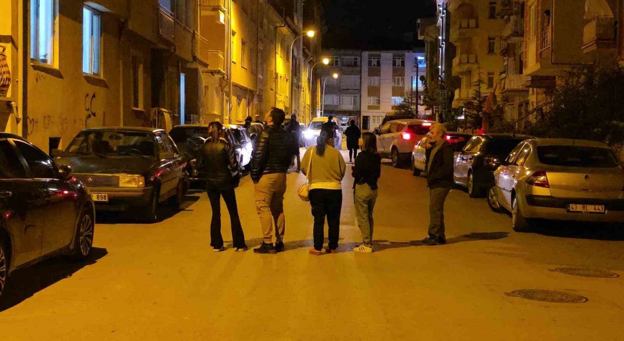 Balıkesirdeki deprem Kütahyada da hissedildi