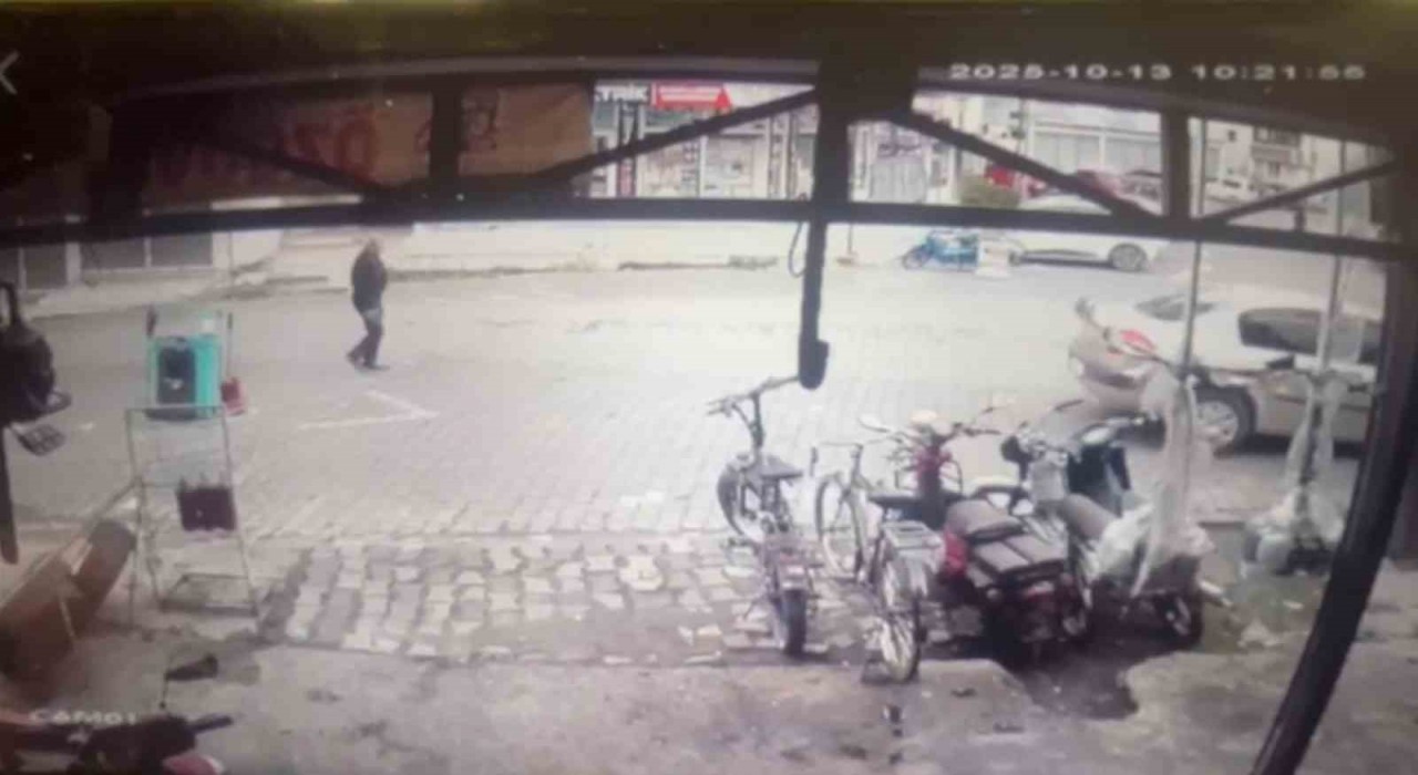 Banka soyguncusunun yakalanma anı güvenlik kamerasında