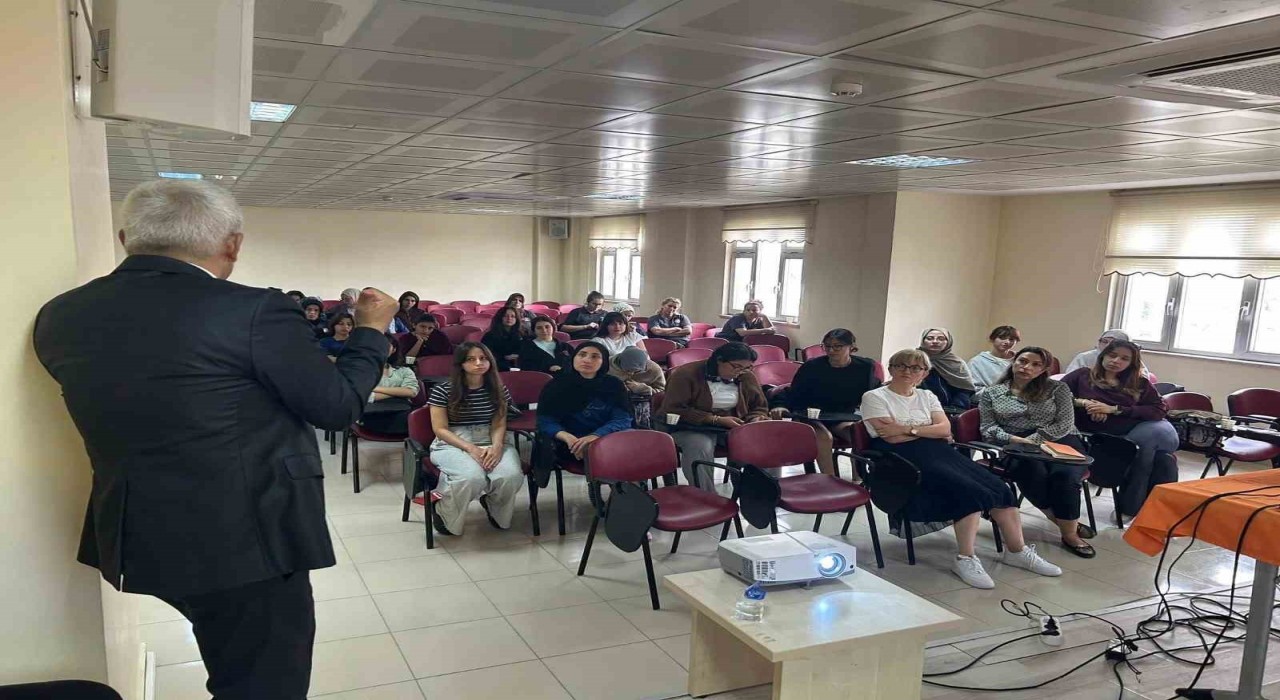 Başhekim Opr. Dr. Mehmet Denizden Kadın Sağlığı ve Hijyen semineri