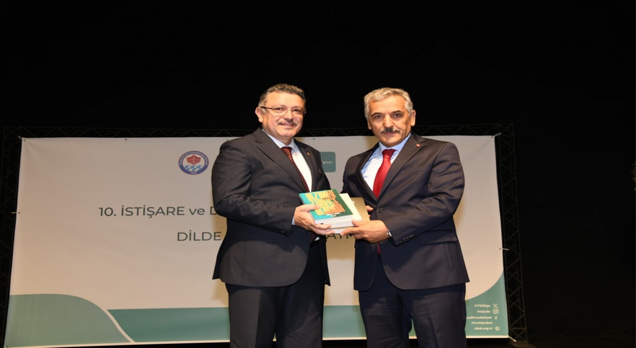 Başkan Ahmet Metin Genç: Türkçemizi ve dilimizi korumak sadece kültürel bir tercih değildir, zorunluluk ve milli vazifedir