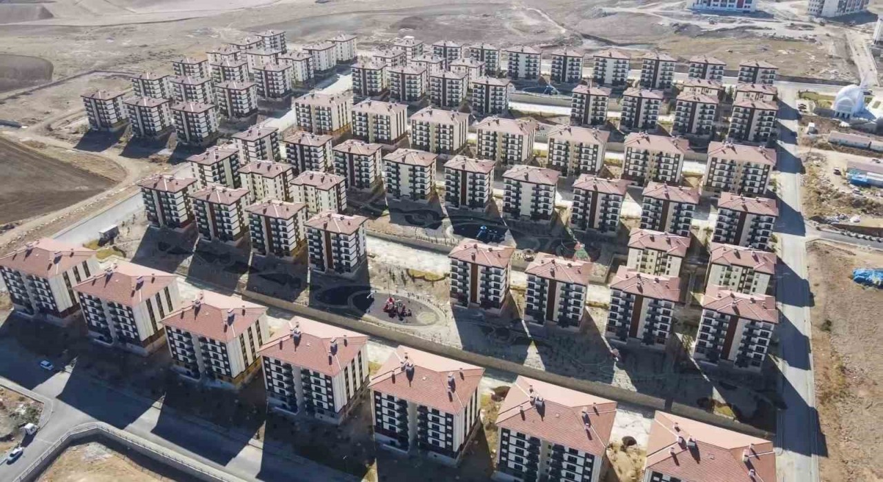 Başkan Albayraktan TOKİye yer tahsisi yapmayan CHPli belediyelere tepki