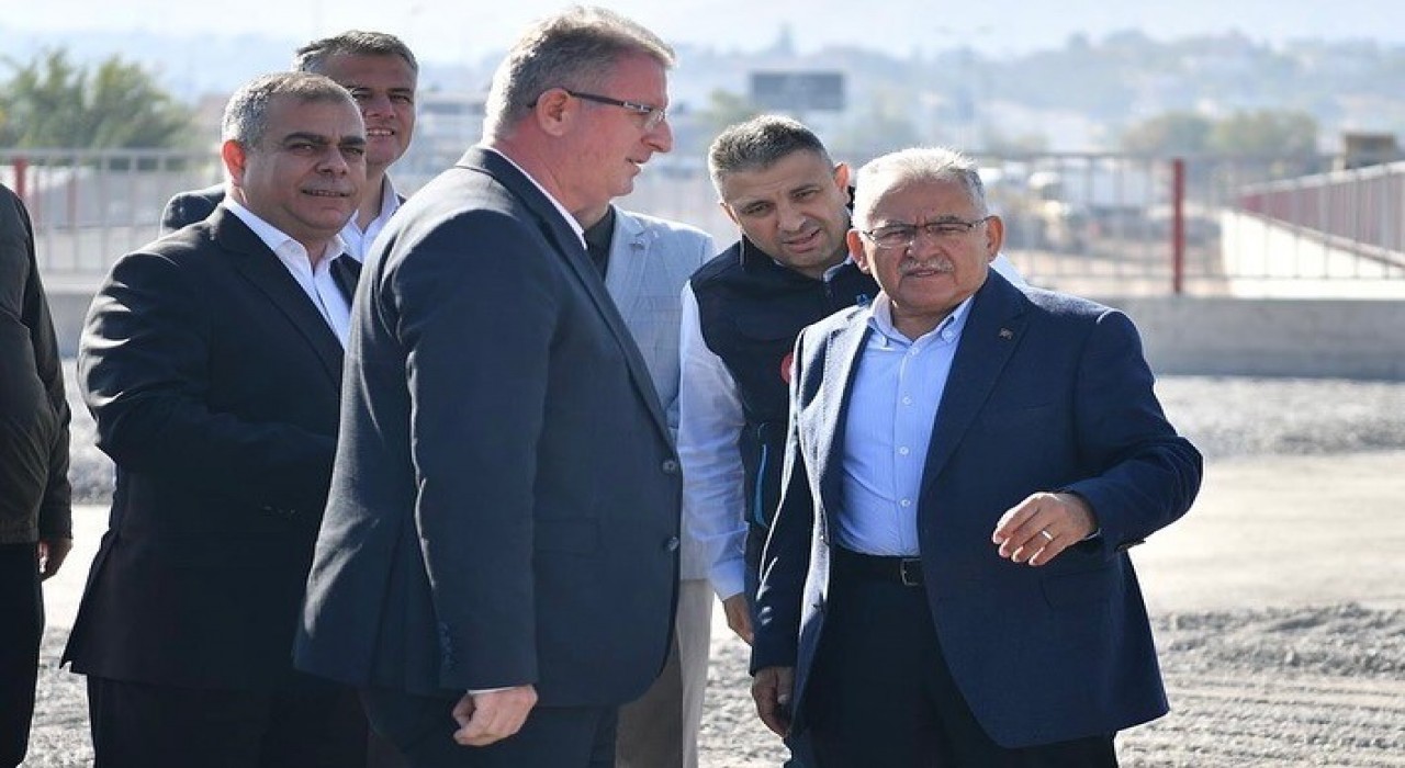 Başkan Büyükkılıçtan 29 Ekimde açılması planlanan kavşağa yakın takip
