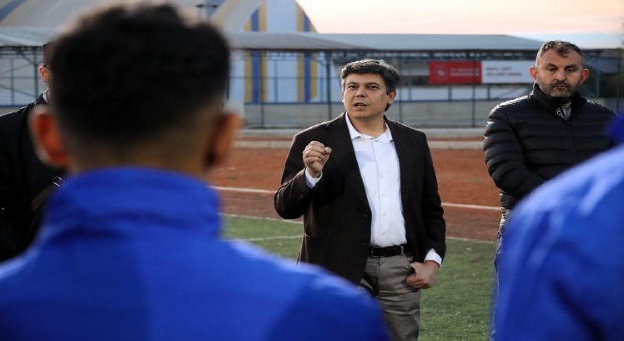 Başkan Durguttan Söğütspora destek