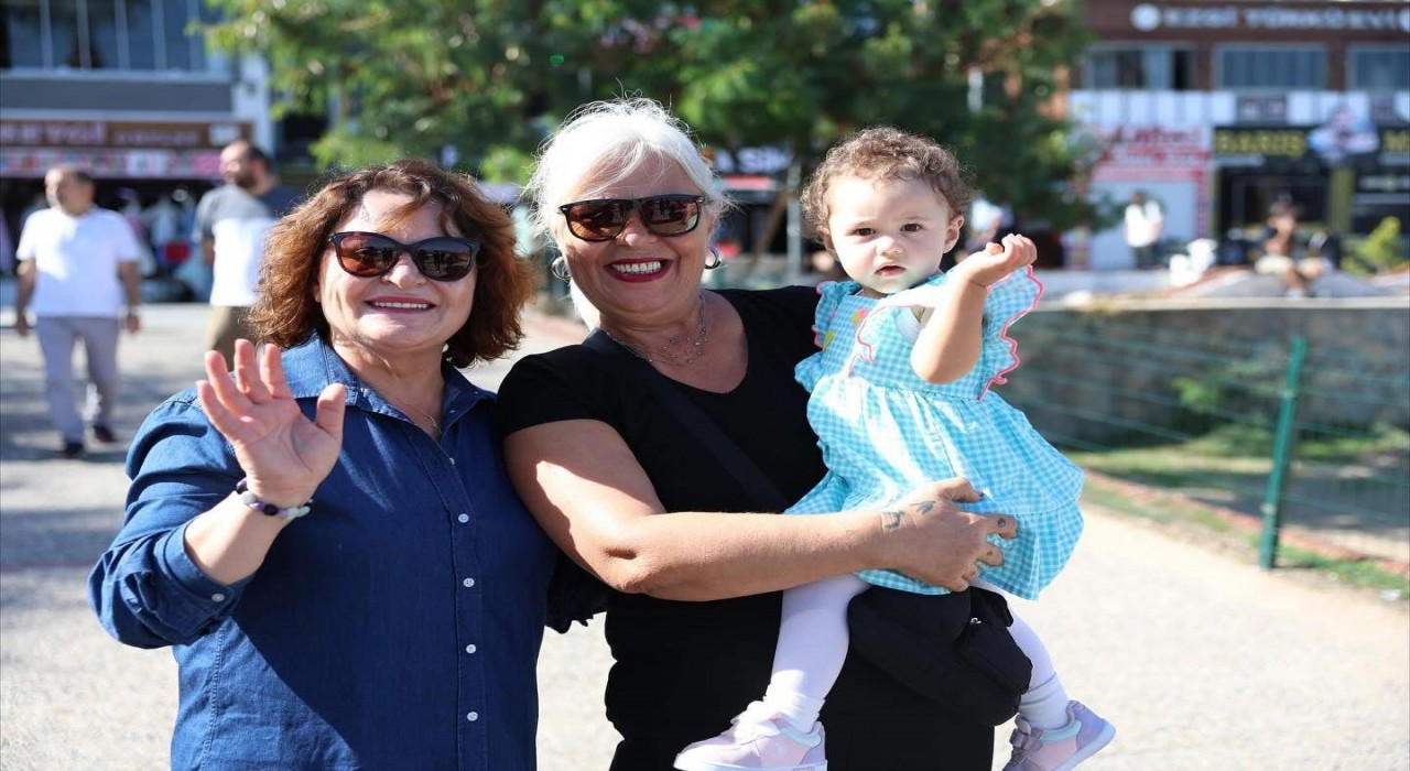 Başkan Gençay, Altınkumda vatandaşlarla buluştu